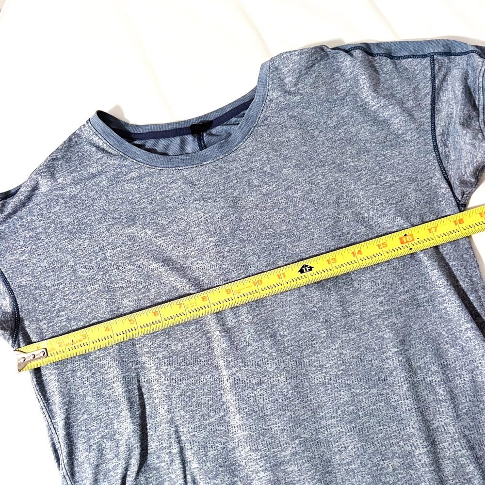 The North Face Women's EcoActive Dawndream Relaxed Short Sleeve Shirt Lapis Blue - Picture 5 of 10